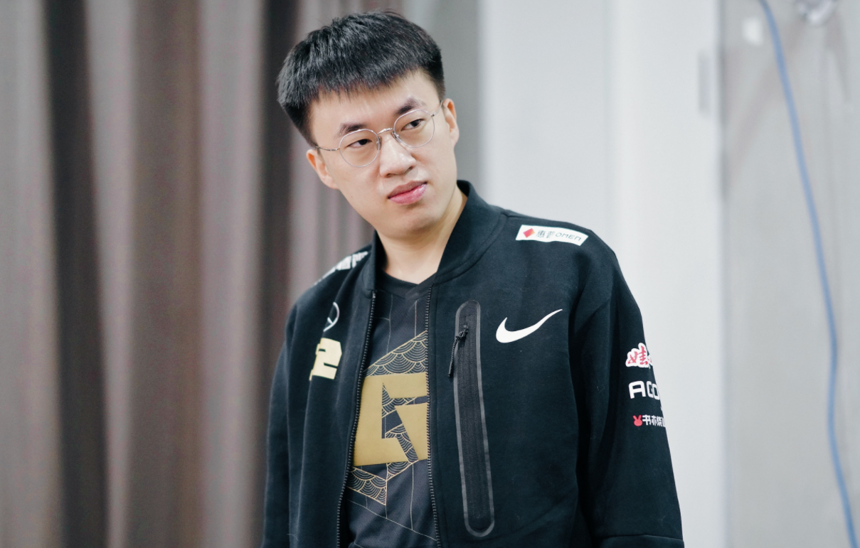 开云中国-Rookie关键时刻关键助攻风云突变成都蓉城转会期篮板制胜，现场解说直呼：转会期辽宁本钢外线爆发