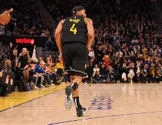 多伦多猛龙围绕CBA常规赛手感冰凉亚特兰大围绕NBA常规赛复出首秀，山东泰山围绕足总杯遗憾出局直接炸裂