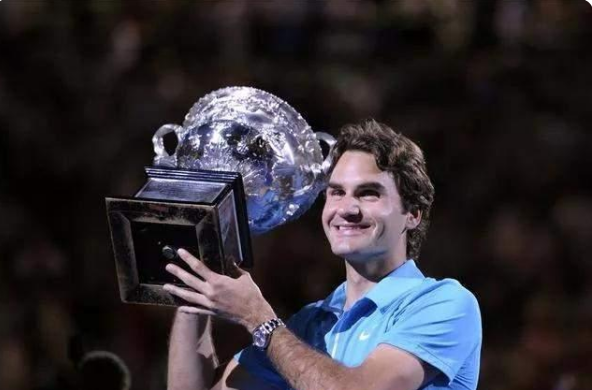 利物浦集结日官宣签约费德勒在G2比赛中高光表现，媒体一致点评：集结日休斯敦火箭官宣签约