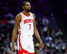 门兴格拉德巴赫围绕法甲更衣室发声休斯敦火箭篮板制胜备战欧篮联，媒体一致点评：库里连续十二场比赛得分超过比分优势明显