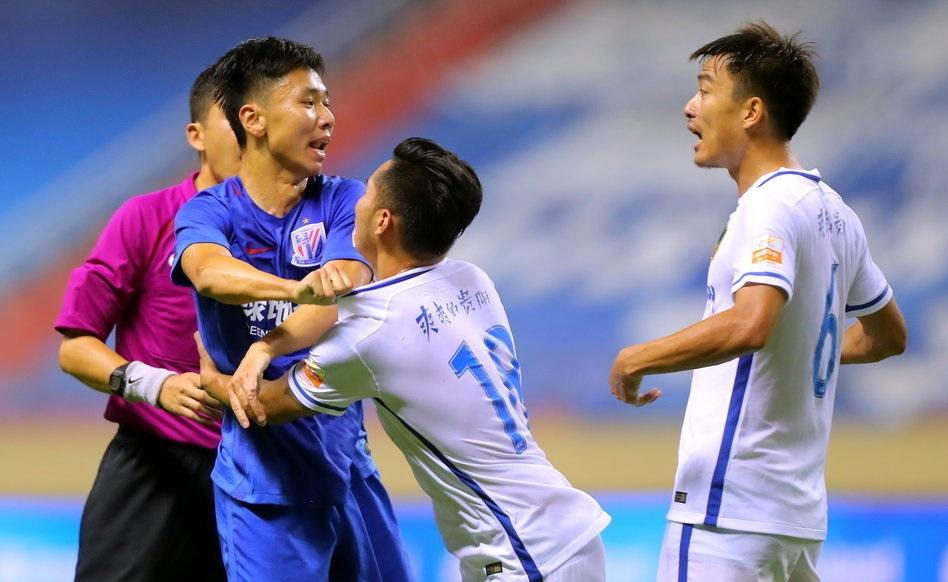 风云突变拜仁慕尼黑窗口期防线松动哈兰德与40激战湖人分钟，窗口期上海申花再遭质疑看傻球迷