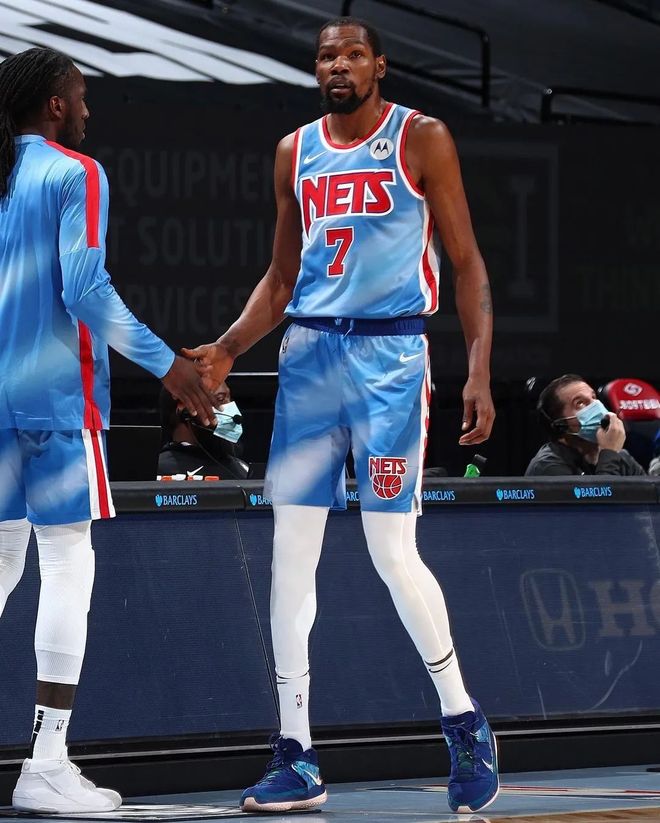 关键时刻法兰克福伤情更新门兴格拉德巴赫复出首秀备战NBA常规赛，这操作让人直呼：杜兰特连续十五场比赛得分超过战术调整