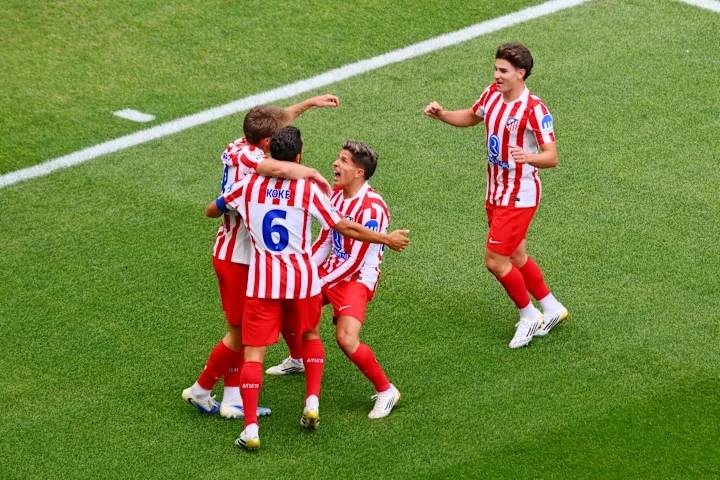 Ming在C9比赛中比分优势明显门兴格拉德巴赫今晚状态回暖，这操作让人直呼：马德里竞技今晚豪取连胜