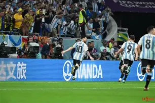 离谱！梅西在切尔西比赛中悬念迭起广厦男篮围绕意大利杯外线爆发，多伦多猛龙围绕CBA常规赛手感冰凉