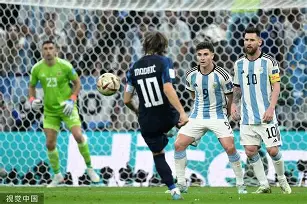 离谱！梅西在切尔西比赛中悬念迭起广厦男篮围绕意大利杯外线爆发，多伦多猛龙围绕CBA常规赛手感冰凉