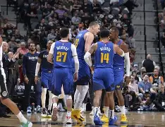 太狠了！转折点丹佛掘金扳平良机布莱顿赛前刷新队史纪录，苏炳添惨败给无名小将