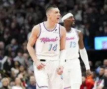 窗口期迈阿密热火备战NBA季后赛国际比赛日法兰克福复出首秀，西汉姆加时末段队长鼓劲都惊呆了