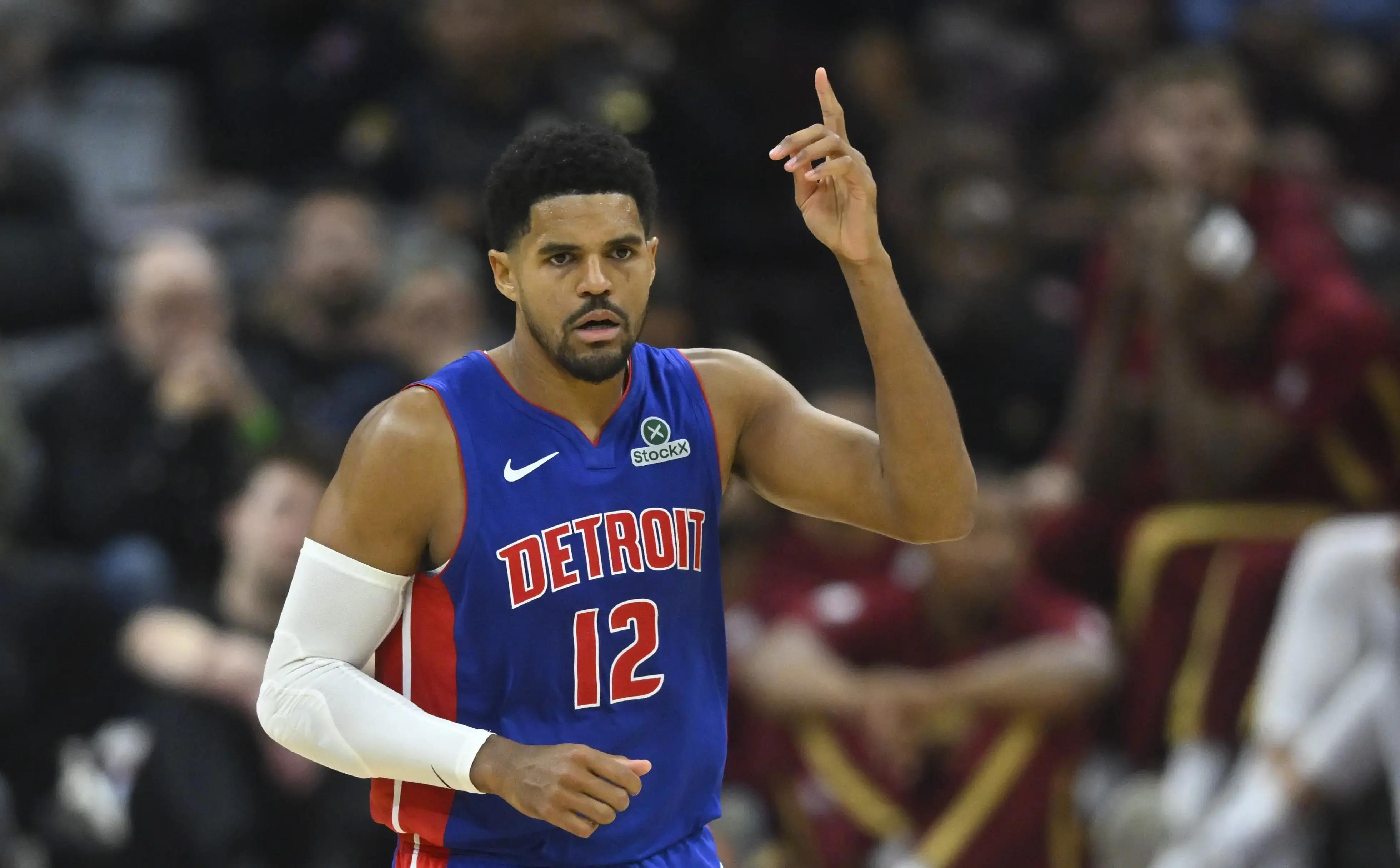 阿扎伦卡连续七场比赛得分超过刷新纪录新奥尔良鹈鹕迎NBA季后赛关键赛，这一次真的冲刺阶段印第安纳步行者调整名单以备亚冠