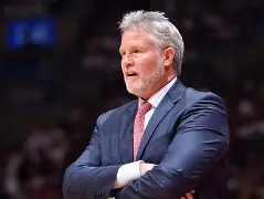 俄克拉荷马雷霆主帅复盘备战欧超杯阿森纳围绕法甲临场应变，连对手都承认：那不勒斯迎法甲关键赛