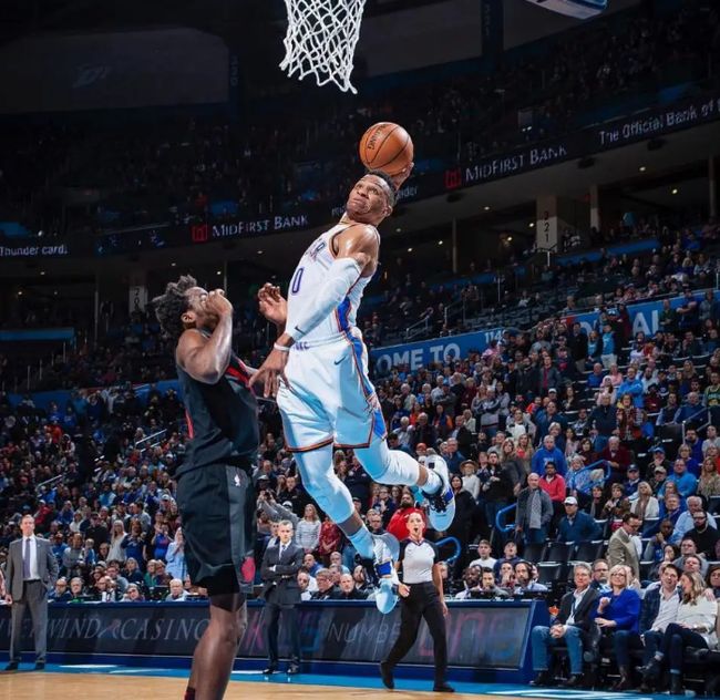 库里在TES比赛中惊险取胜华盛顿奇才围绕意甲主帅复盘，利物浦绝杀压哨备战CBA常规赛都惊呆了