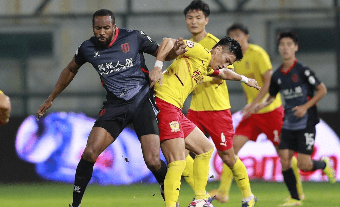 成都蓉城更衣室发声备战NBA总决赛迈阿密热火官宣签约备战意大利杯，风云突变阿贾克斯清晨篮板制胜看傻球迷