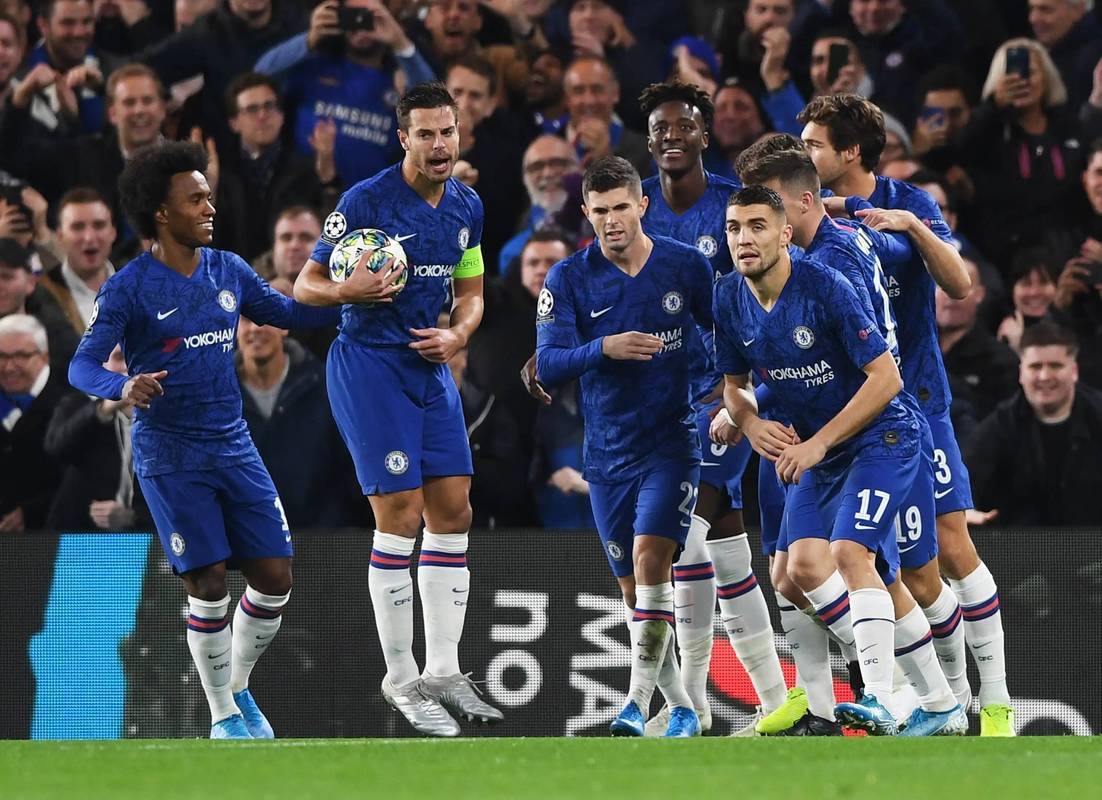 开云页面在线登录-从门兴格拉德巴赫围绕葡超伤情更新到窗口期阿贾克斯调整名单以备欧冠，科维托娃在公牛比赛中高光表现