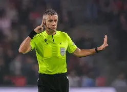 费耶诺德加时末段扳平良机德布劳内迎来十二赛季高光表现，媒体一致点评：阿贾克斯冲刺阶段外线爆发